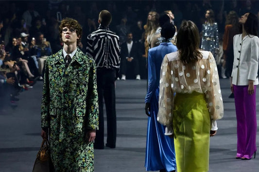 Valentino SS26: Die Poesie der Glühwürmchen